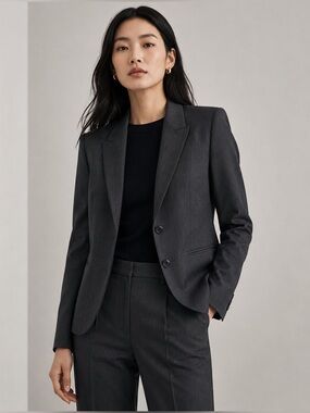 Hugo Boss Charcoal Gray Tailored Blazer – EU 36 / US 4 / UK 8